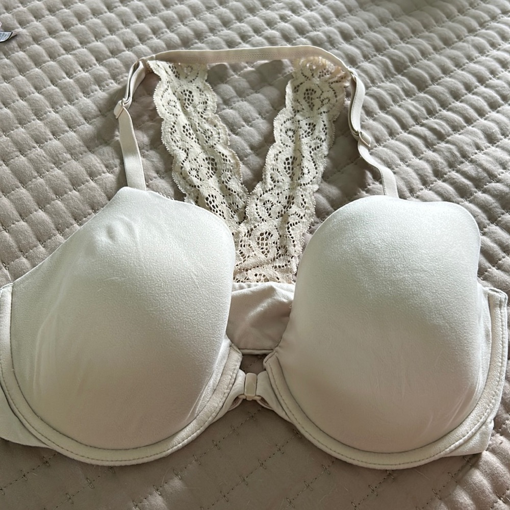 Victoria Secret Front Close Bra